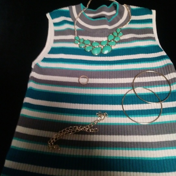 Crop Top - Picture 6 of 7